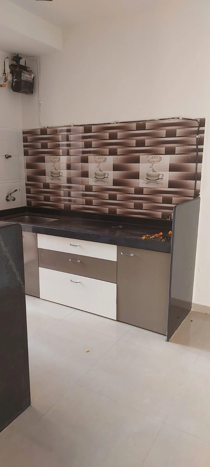 2 BHK Flat for Rent in sethia link view, Goregaon West